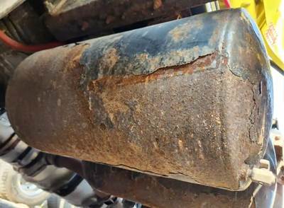 International RH613 Air Tank