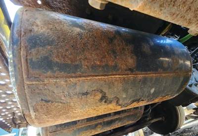 International RH613 Air Tank