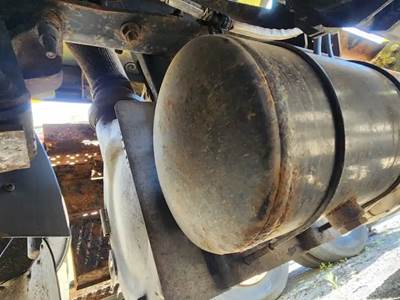 International RH613 Air Tank