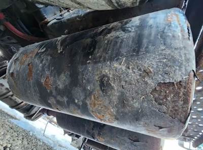 International RH613 Air Tank