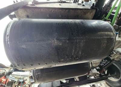 International RH613 Air Tank