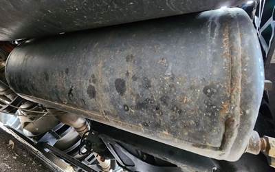 Kenworth T680 Air Tank