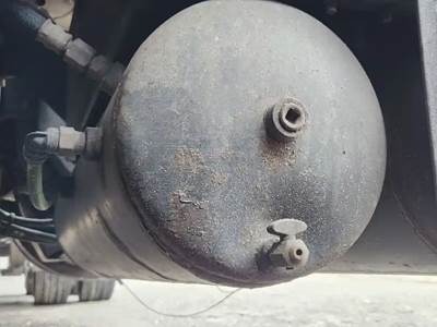 Kenworth T680 Air Tank