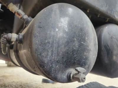 Kenworth T680 Air Tank