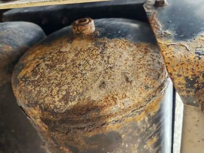 Kenworth T880 Air Tank
