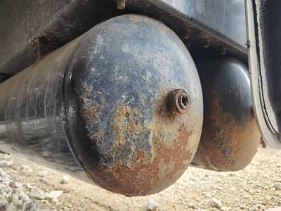 Kenworth T880 Air Tank