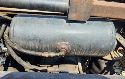 Mack Granite CV713 Air Tank for a 2005 Mack CV713 Granite