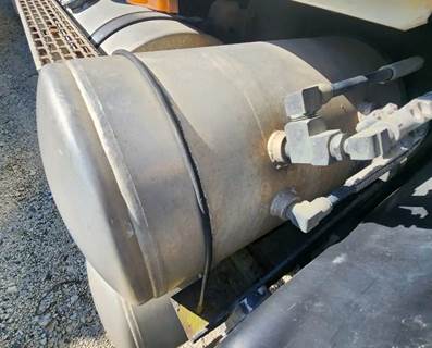 Mack Granite CV713 Air Tank for a 2005 Mack CV713 Granite