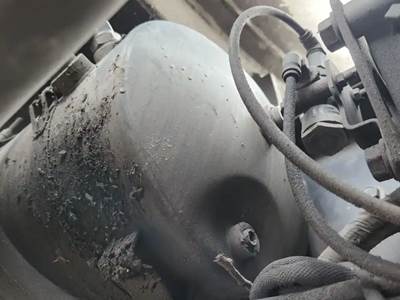 Mack Granite GU713 Air Tank for a 2016 Mack GU713