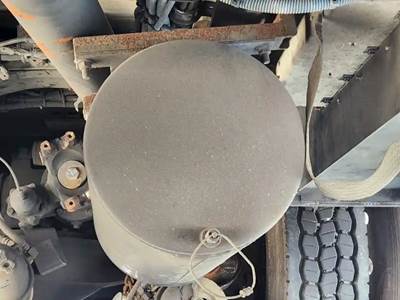 Mack Granite GU813 Air Tank for a 2008 Mack GU813