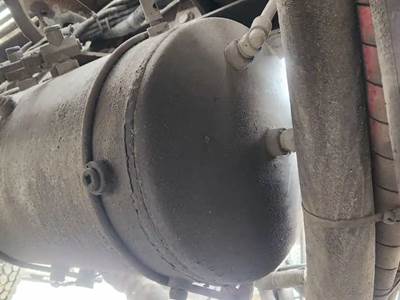 Mack MRU613 Air Tank