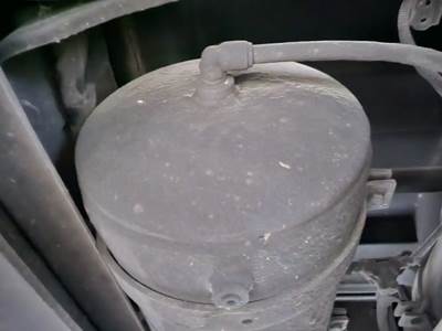Mack MRU633 Air Tank