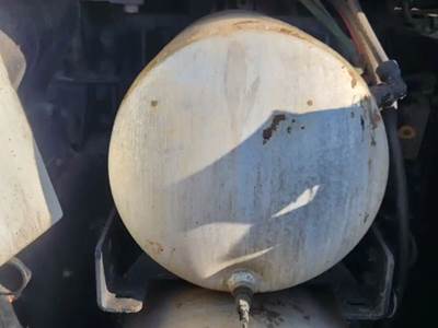 Mack Pinnacle Air Tank