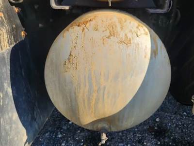 Mack Pinnacle Air Tank