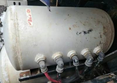 Mack Pinnacle CHU613 Air Tank for a 2016 Mack CHU613