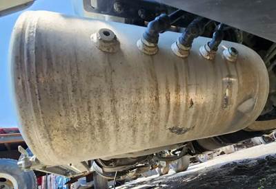 Mack Pinnacle CHU613 Air Tank for a 2017 Mack CHU613