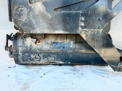 Mack Pinnacle CXU612 Air Tank for a 2015 Mack CXU612