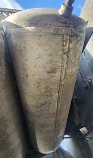 Mack Pinnacle CXU613 Air Tank for a 2018 Mack CXU613