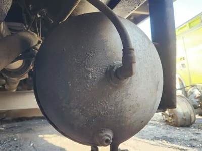 Mack RD688S Air Tank