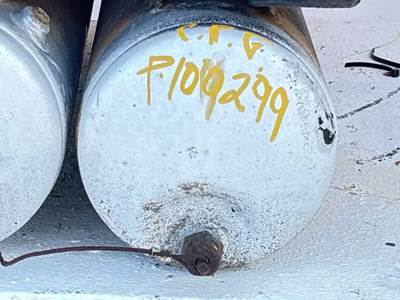 Mack Titan TD713 Air Tank for a 2010 Mack TD713