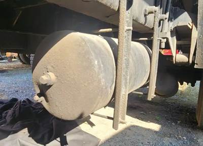 Peterbilt 330 Air Tank