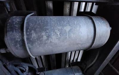 Peterbilt 337 Air Tank