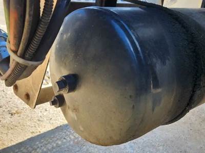Peterbilt 337 Air Tank