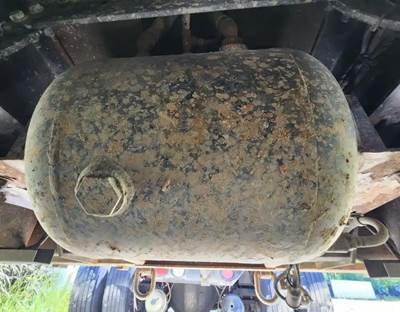 Peterbilt 337 Air Tank