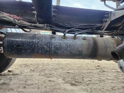 Peterbilt 348 Air Tank