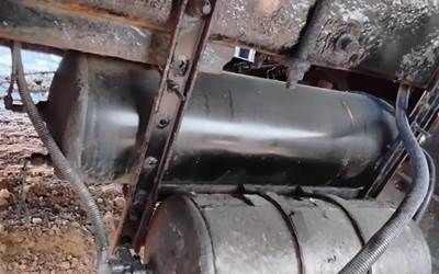 Peterbilt 348 Air Tank