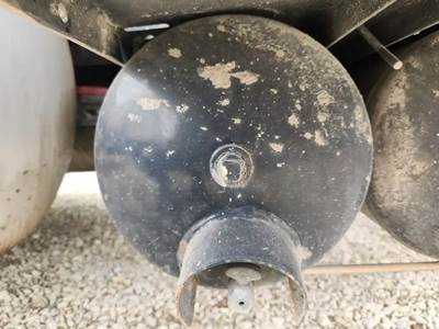 Peterbilt 348 Air Tank