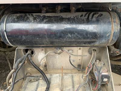 Peterbilt 357 Air Tank