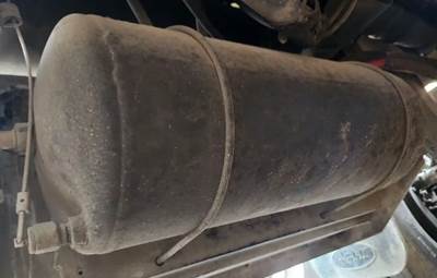 Peterbilt 365 Air Tank