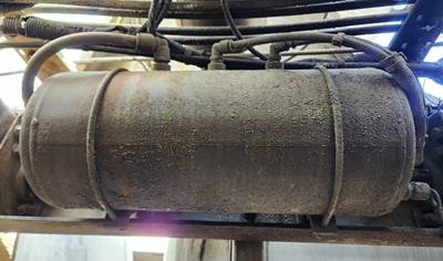 Peterbilt 365 Air Tank