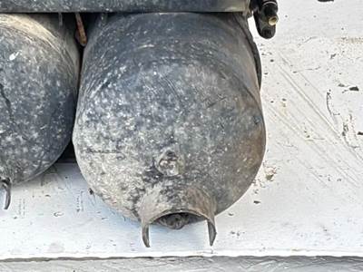 Peterbilt 365 Air Tank