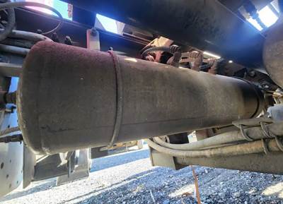 Peterbilt 367 Air Tank