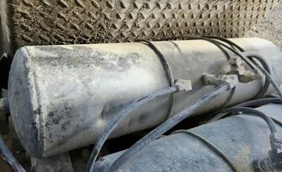 Peterbilt 378 Air Tank