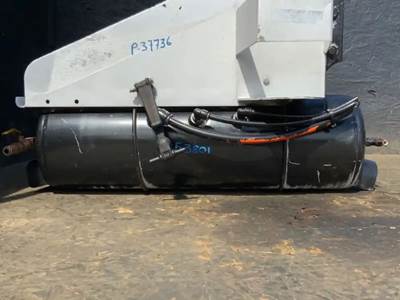 Peterbilt 384 Air Tank