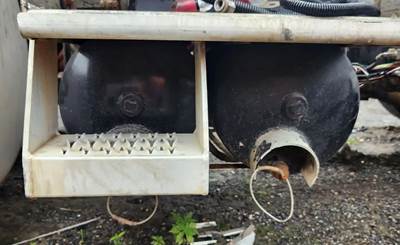 Peterbilt 384 Air Tank