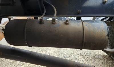 Peterbilt 385 Air Tank
