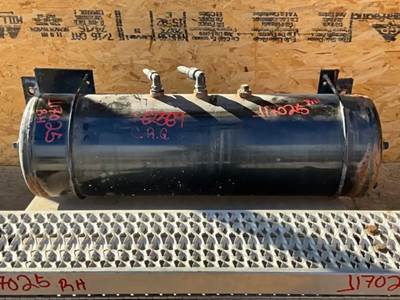 Peterbilt 386 Air Tank