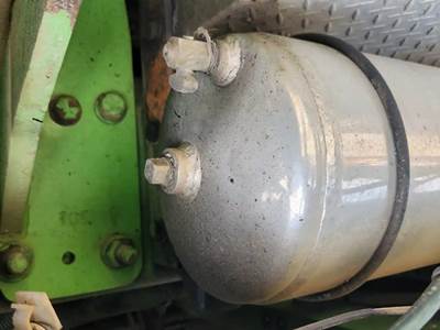 Peterbilt 389 Air Tank