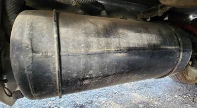 Peterbilt 567 Air Tank