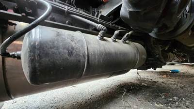 Peterbilt 567 Air Tank