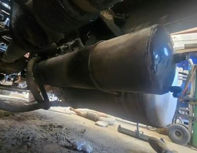 Peterbilt 567 Air Tank