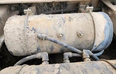 Peterbilt 567 Air Tank