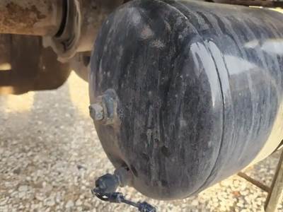 Peterbilt 567 Air Tank