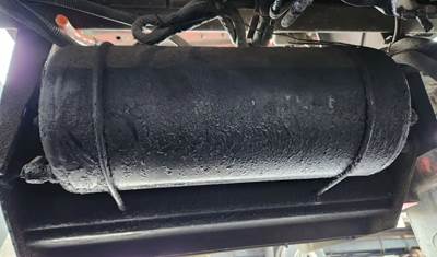 Peterbilt 567 Air Tank