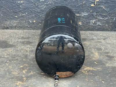 Peterbilt 579 Air Tank