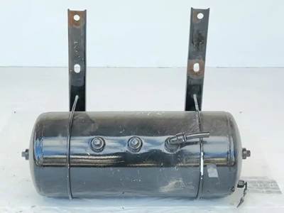 Peterbilt 579 Air Tank